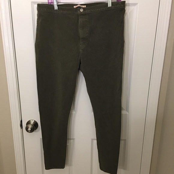 Levi's Pants - Levi’s • Army Green Super Skinny Pants